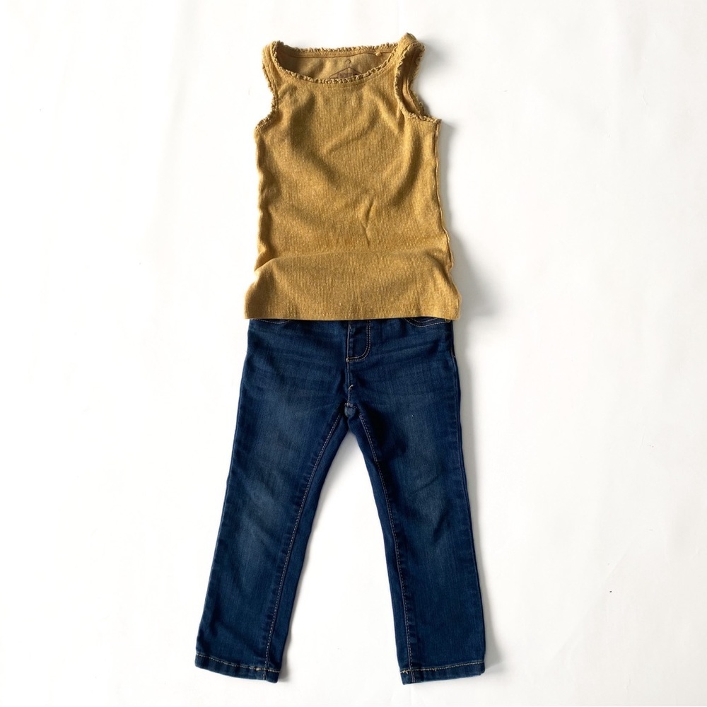 Size 3 Tank & Jeans outfit